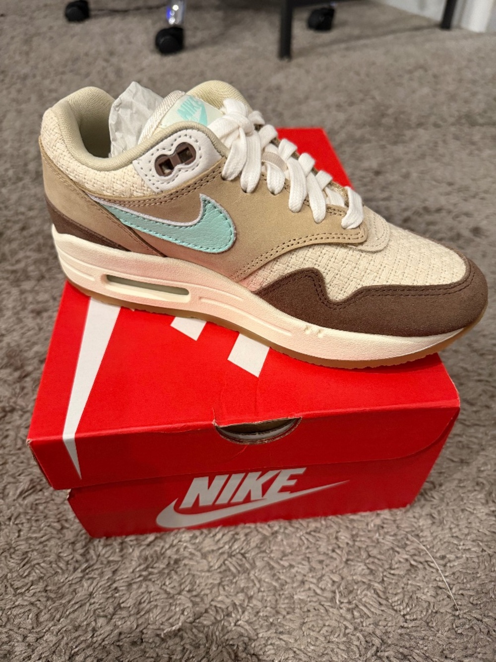 Brand New Brown Nikes Youth Size 3.5 Women’s Size 5